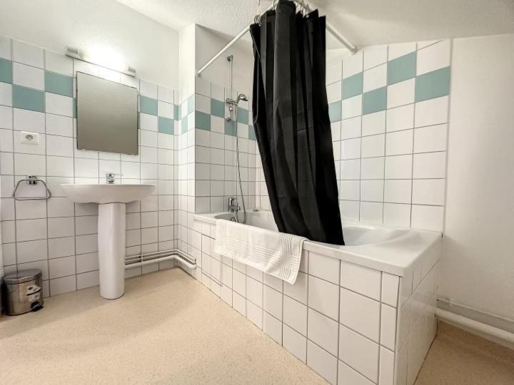 Residence Bury Tulle Luaran gambar